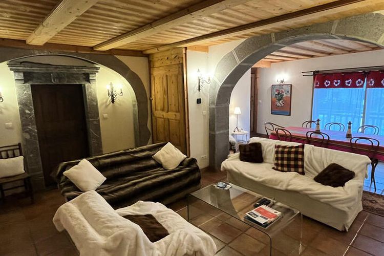 4 Pièces 8 Personnes