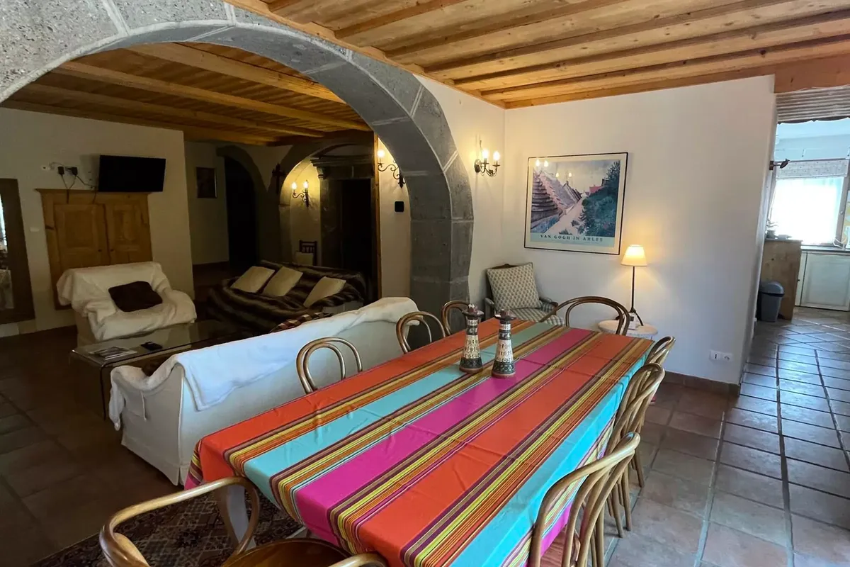 4 Pièces 8 Personnes