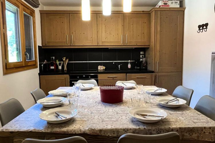 4 Pièces 8 Personnes