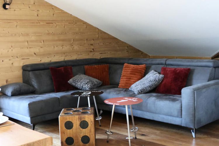 1 Pièce 8 Personnes