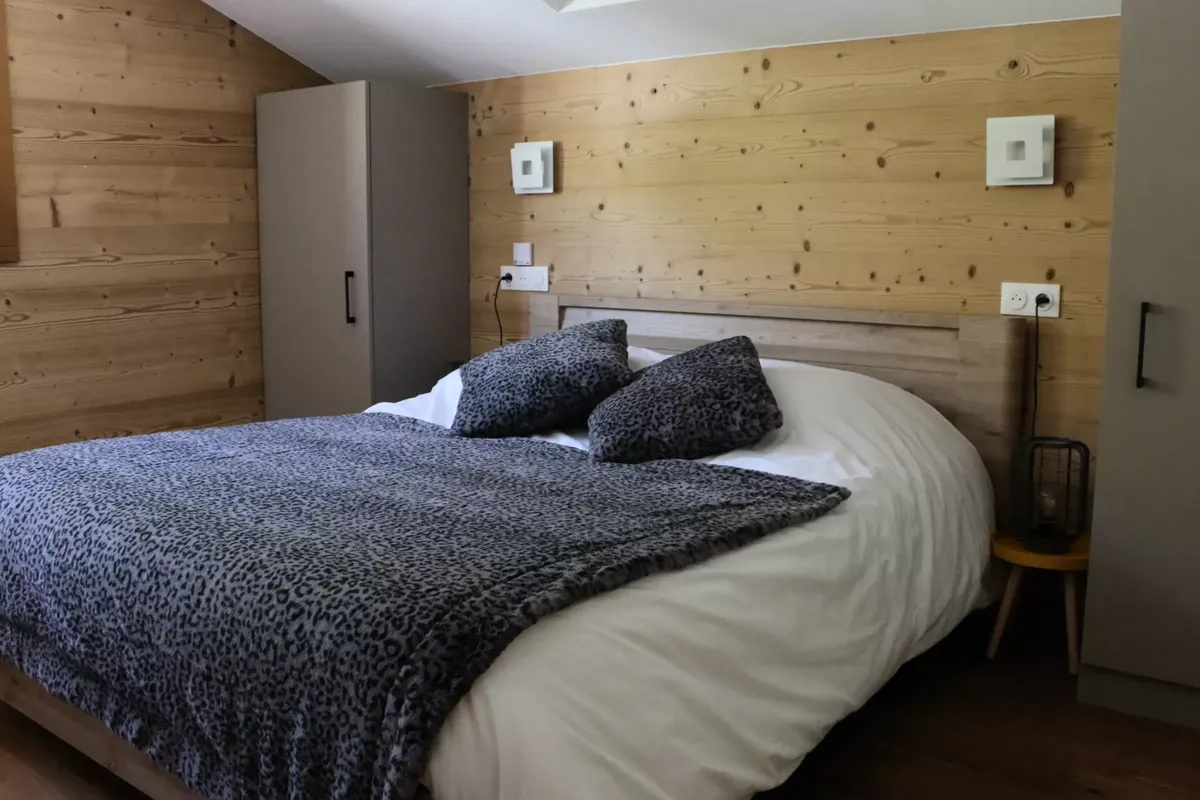 1 Pièce 8 Personnes