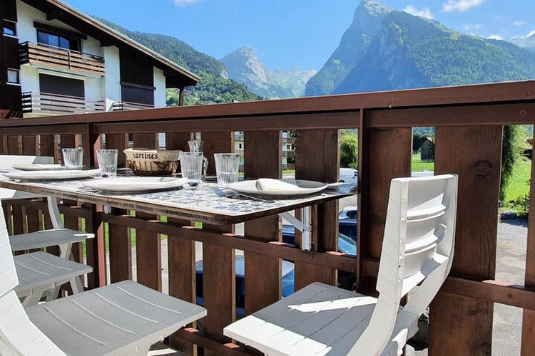 1 Pièce 4 Personnes