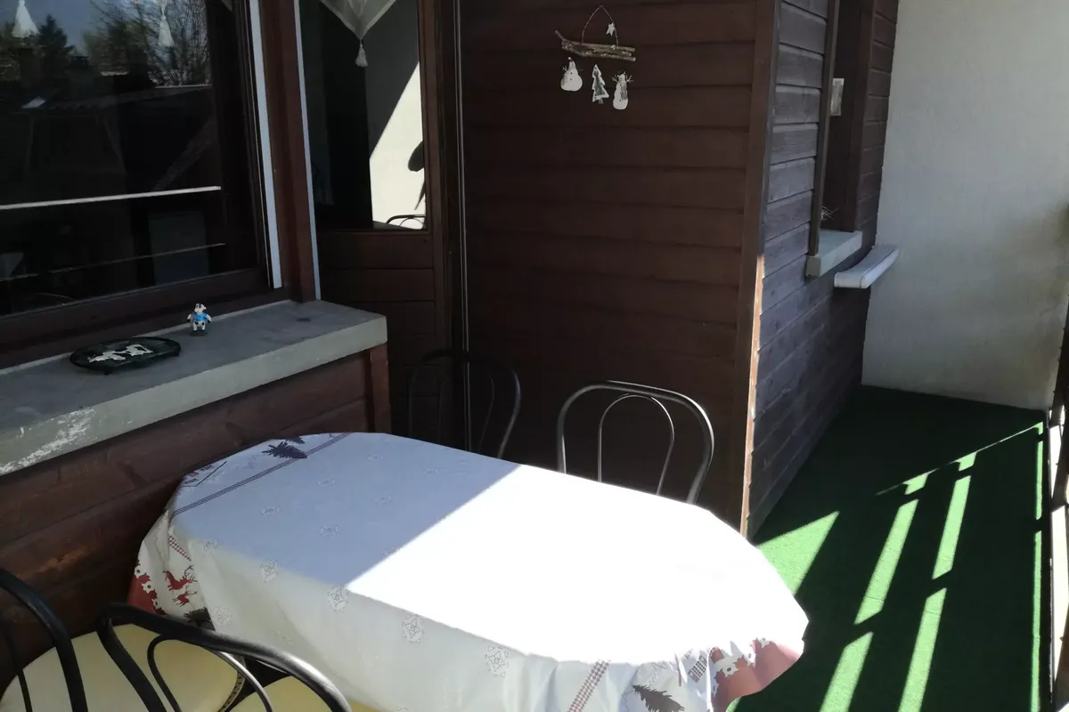 1 Pièce 4 Personnes