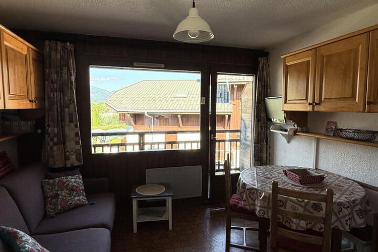 1 Pièce 4 Personnes