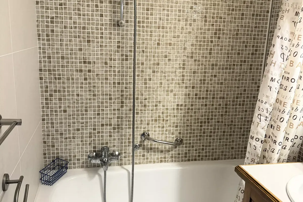 1 Pièce 4 Personnes