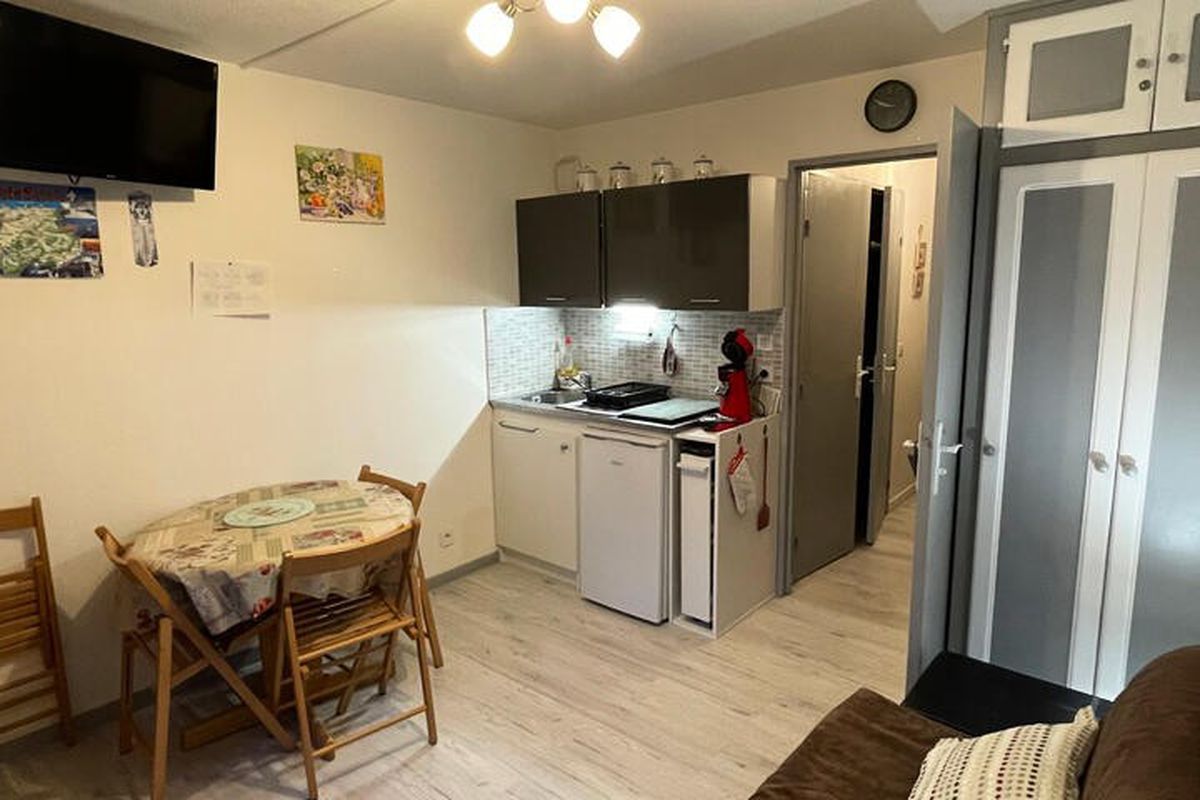 1 Pièce 4 Personnes