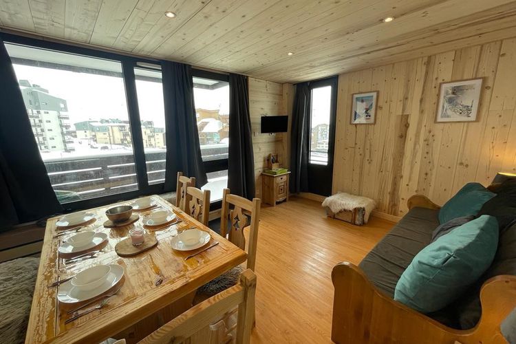 Studio rénové·Pieds des pistes ·Balcon