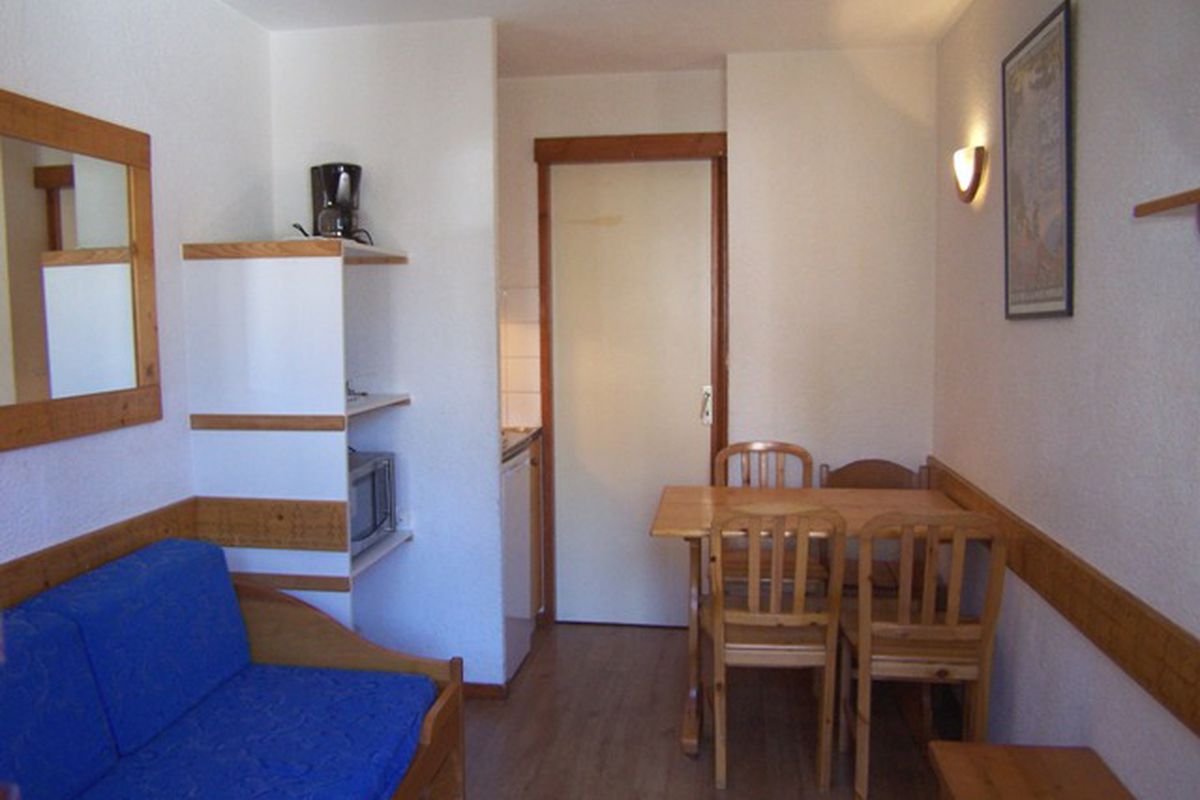 Studio · Proches des pistes et commerces · Balcon