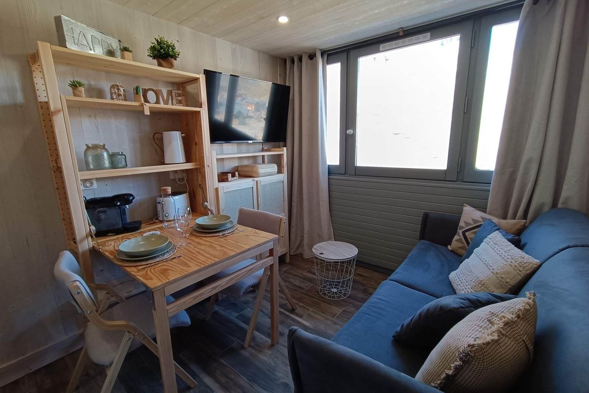 Studette rénovée · Skis aux pieds