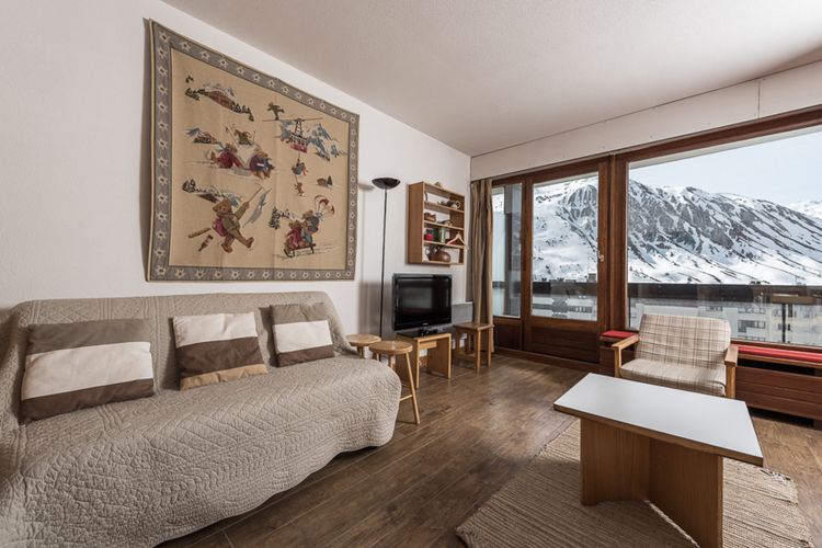 Appartement rénové & spacieux · Skis aux pieds · Balcon
