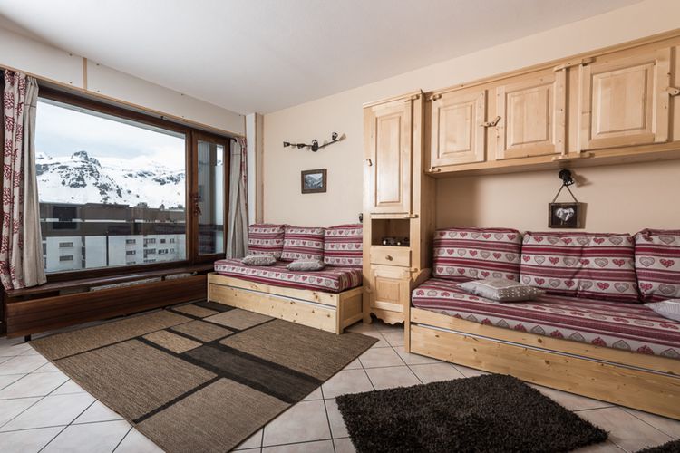 Appartement lumineux & chaleureux · Accès direct aux pistes · Balcon