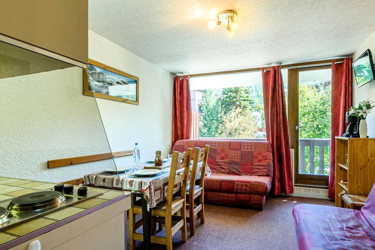 1 Pièce 4 Personnes