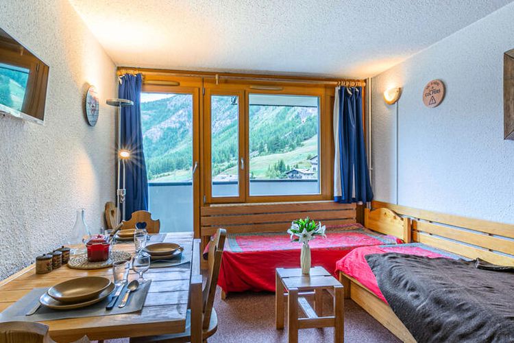 1 Pièce 4 Personnes