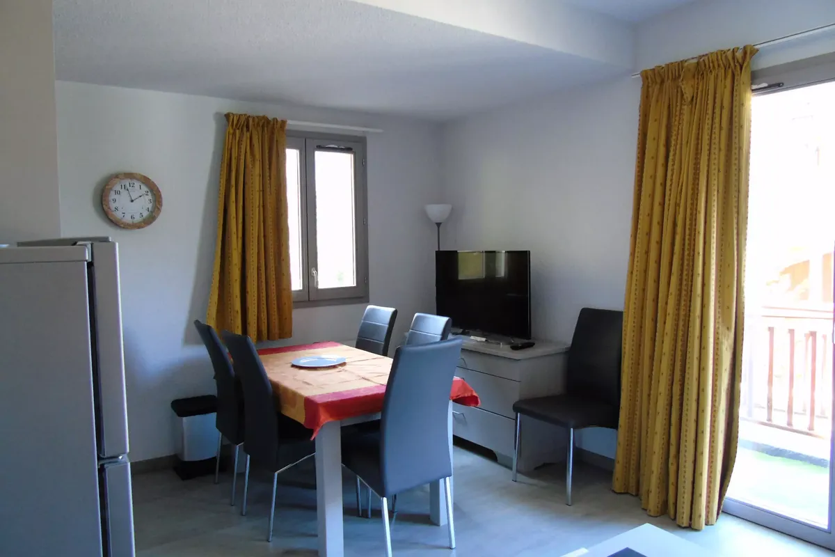 3 Pièces pour 6 Personnes