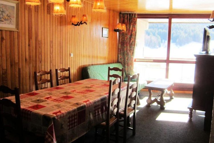 3 Pièces 8 Personnes