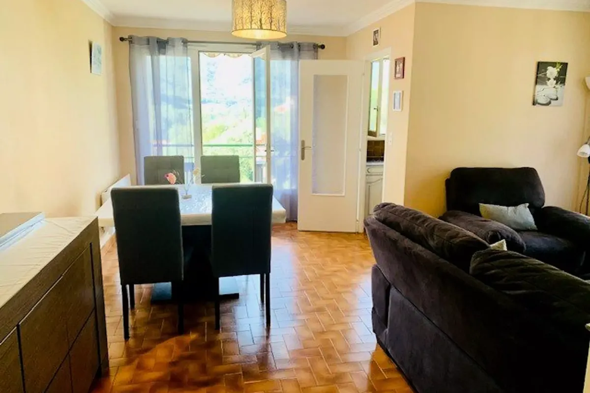 3 Pièces 5 Personnes