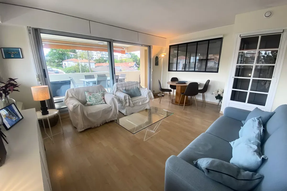 3 Pièces 6 Personnes