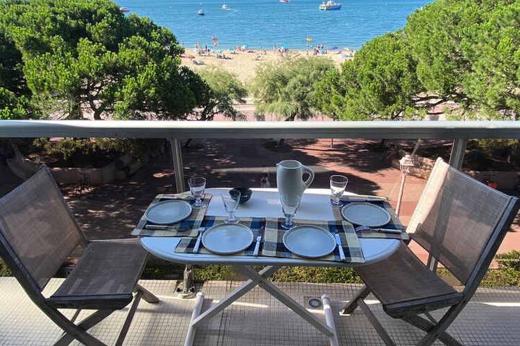 3 Pièces 6 Personnes