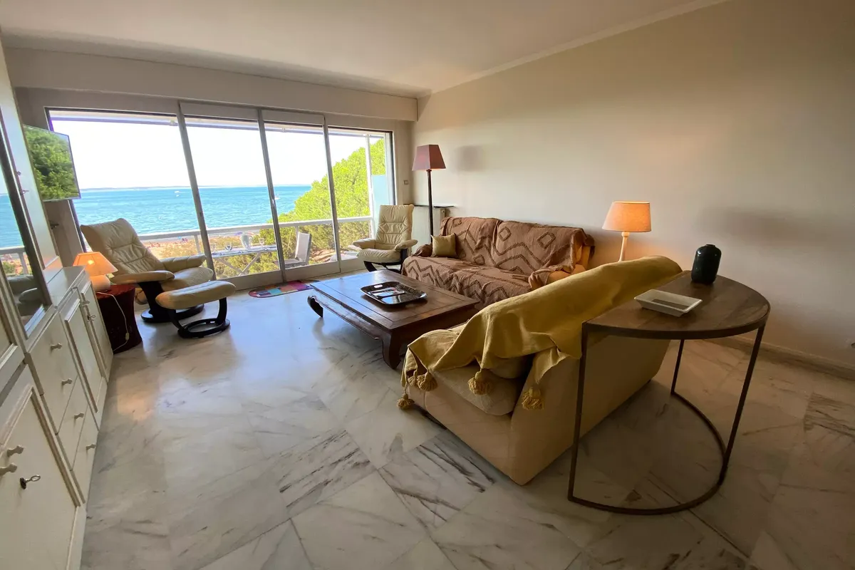 3 Pièces 6 Personnes