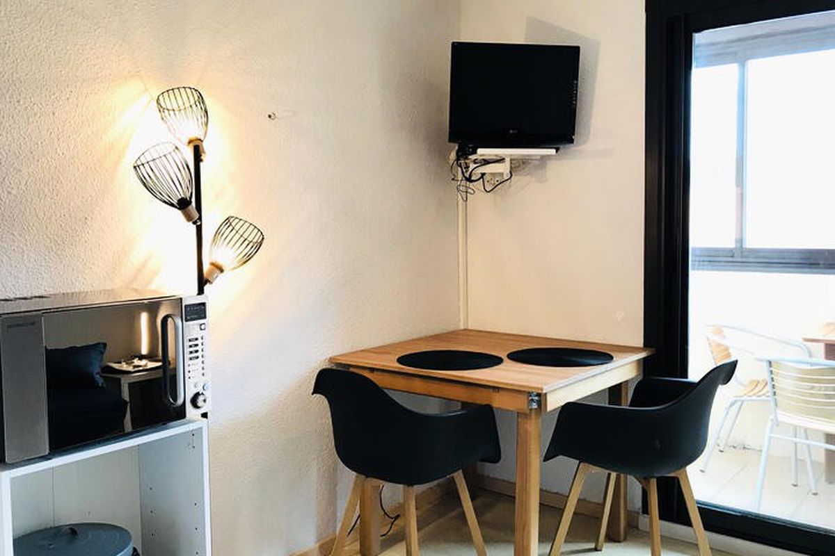 1 Pièce 4 Personnes