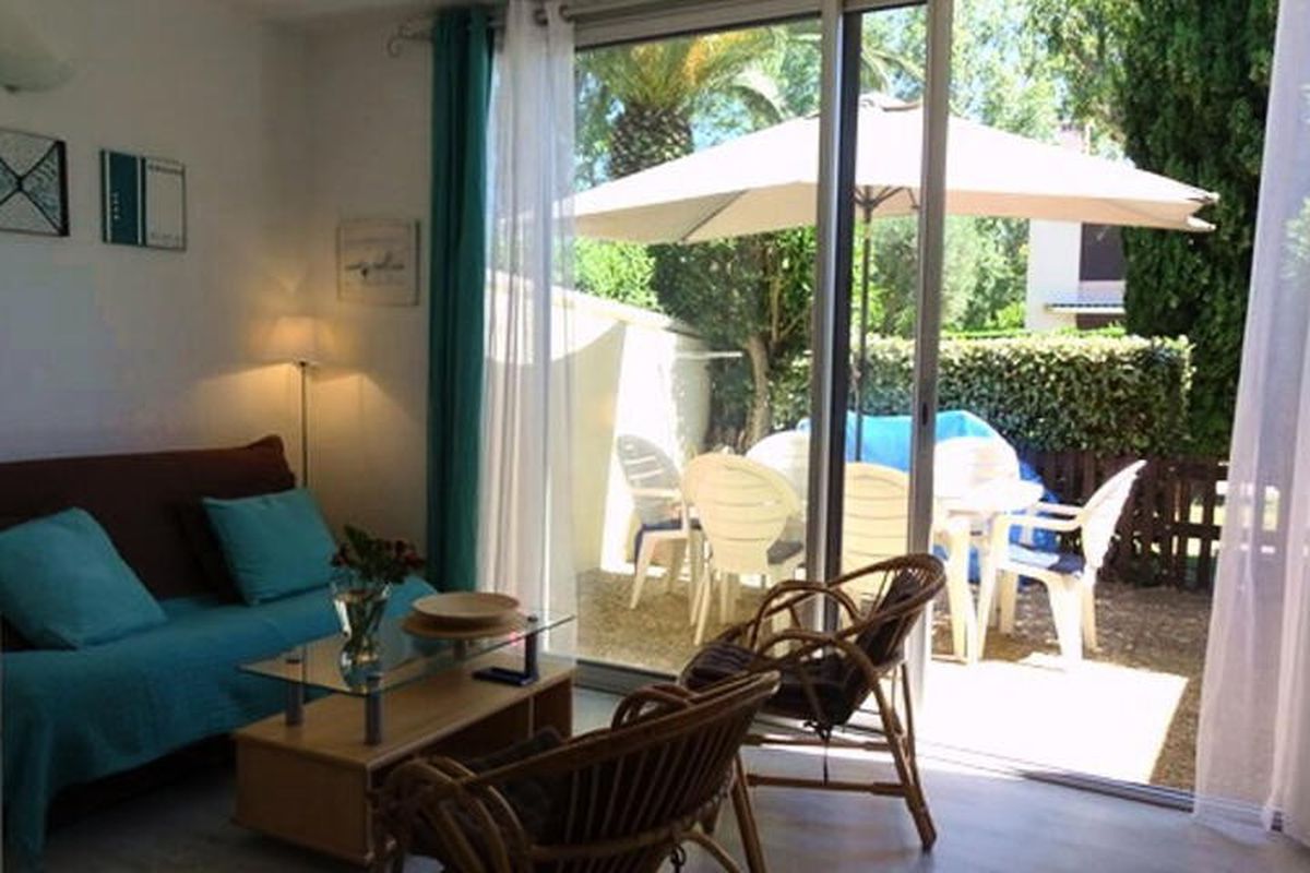 1 Pièce 4 Personnes