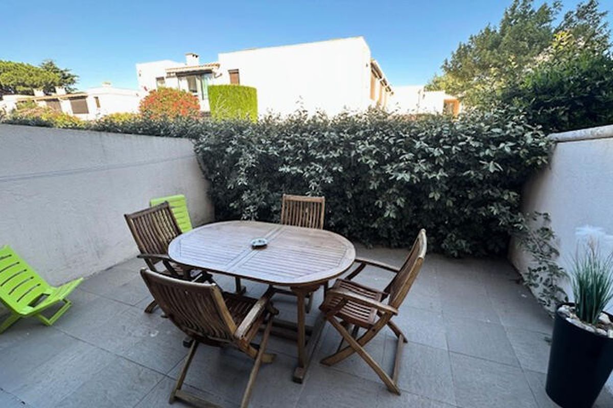 1 Pièce 4 Personnes