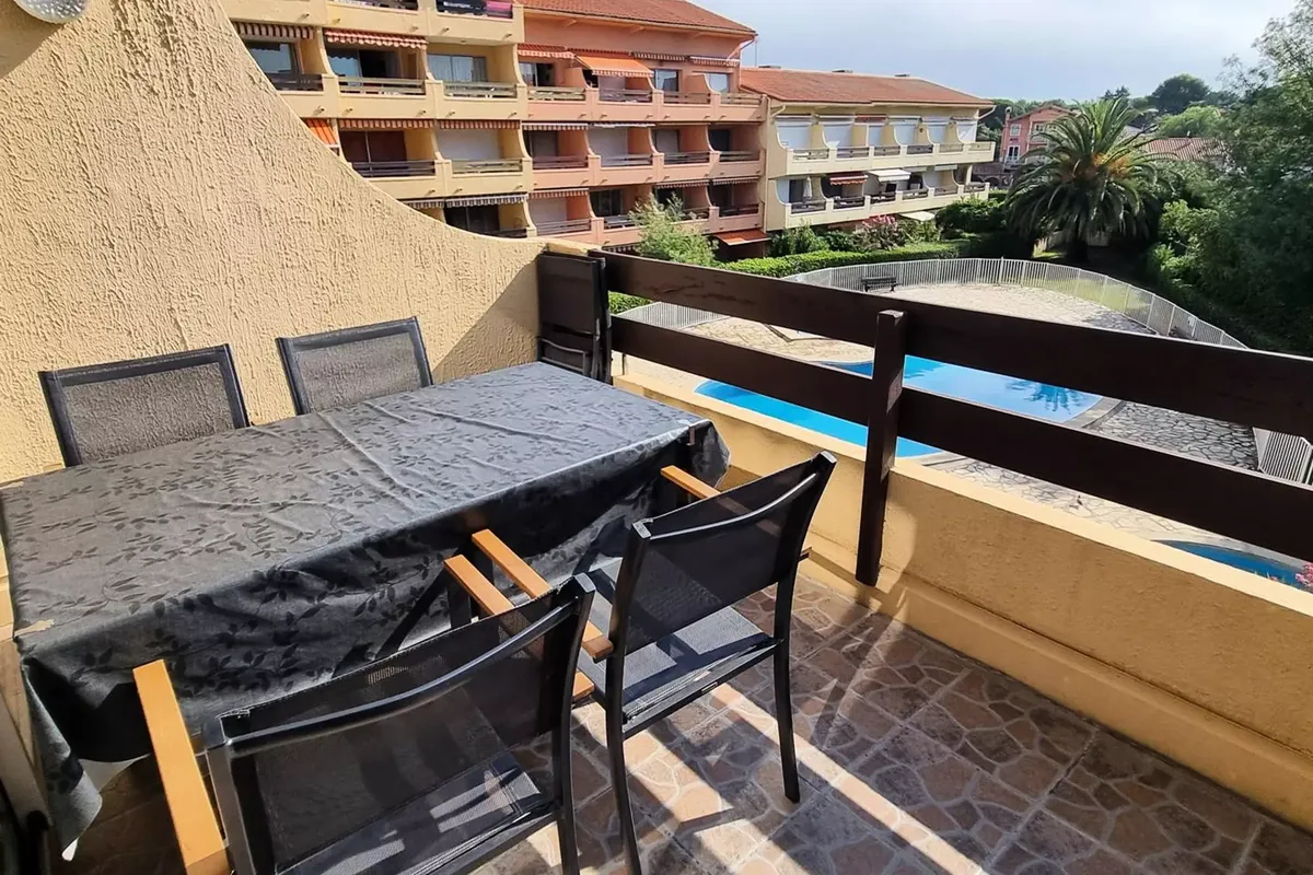 3 Pièces 6 Personnes