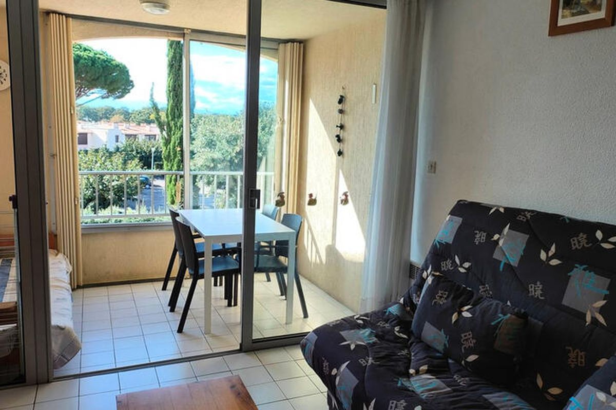 1 Pièce 4 Personnes