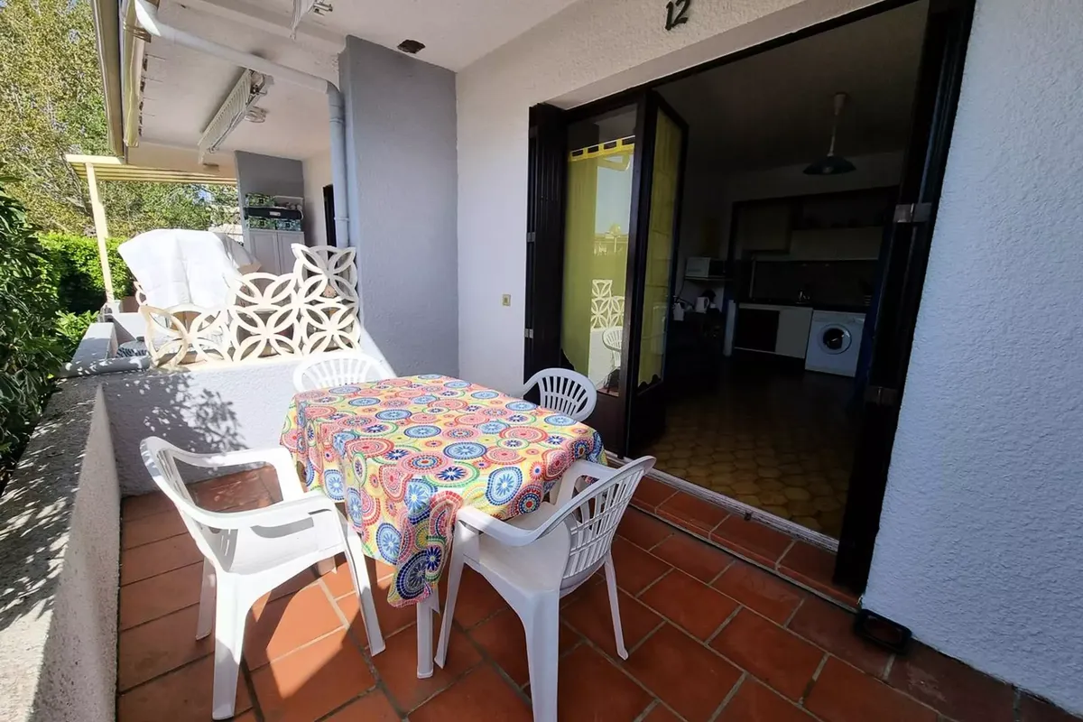 1 Pièce 4 Personnes