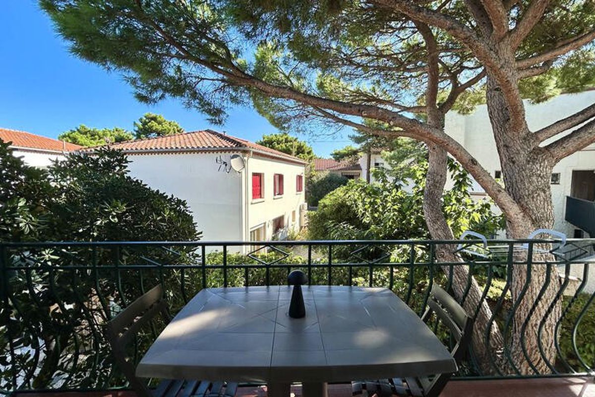 1 Pièce 4 Personnes