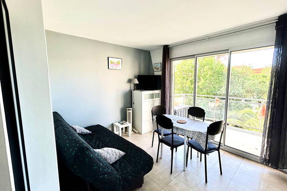 1 Pièce 4 Personnes