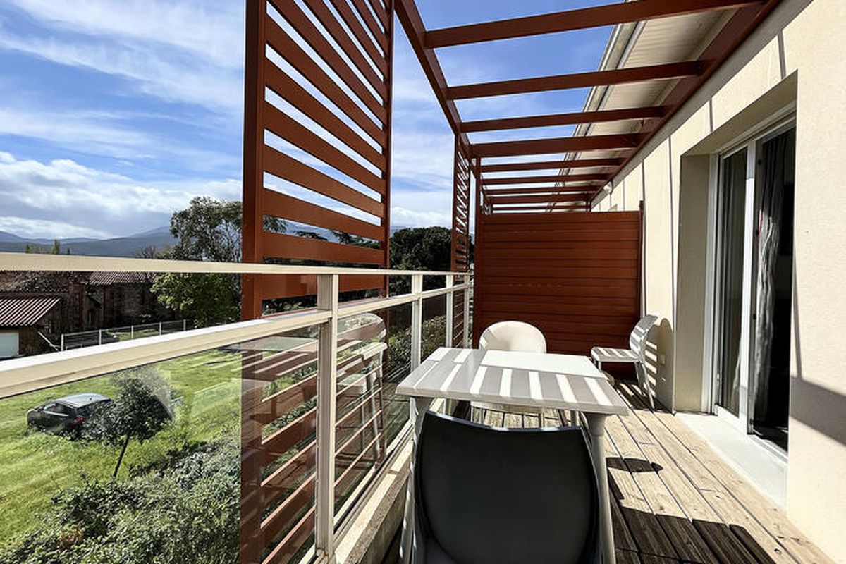 1 Pièce 4 Personnes