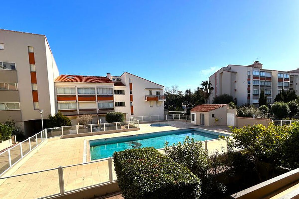 1 Pièce 4 Personnes