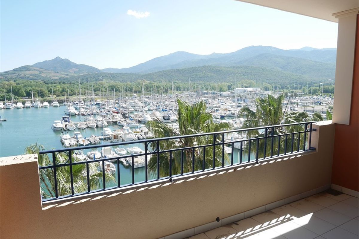 STUDIO CABINE avec vue exceptionnelle  ARGELES SUR MER-  PORT - Les villegiales du port