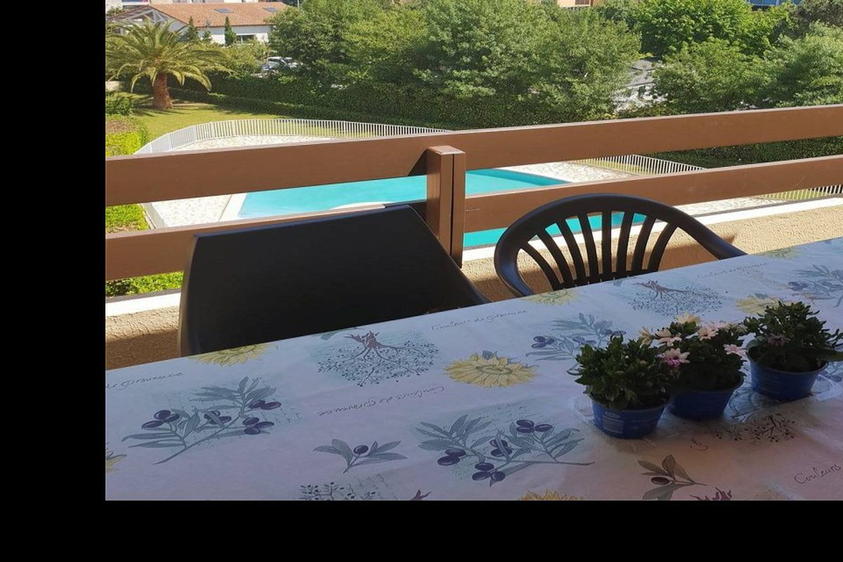Charmant Appartement 2 pièces   VUE PISCINE  Résidence 