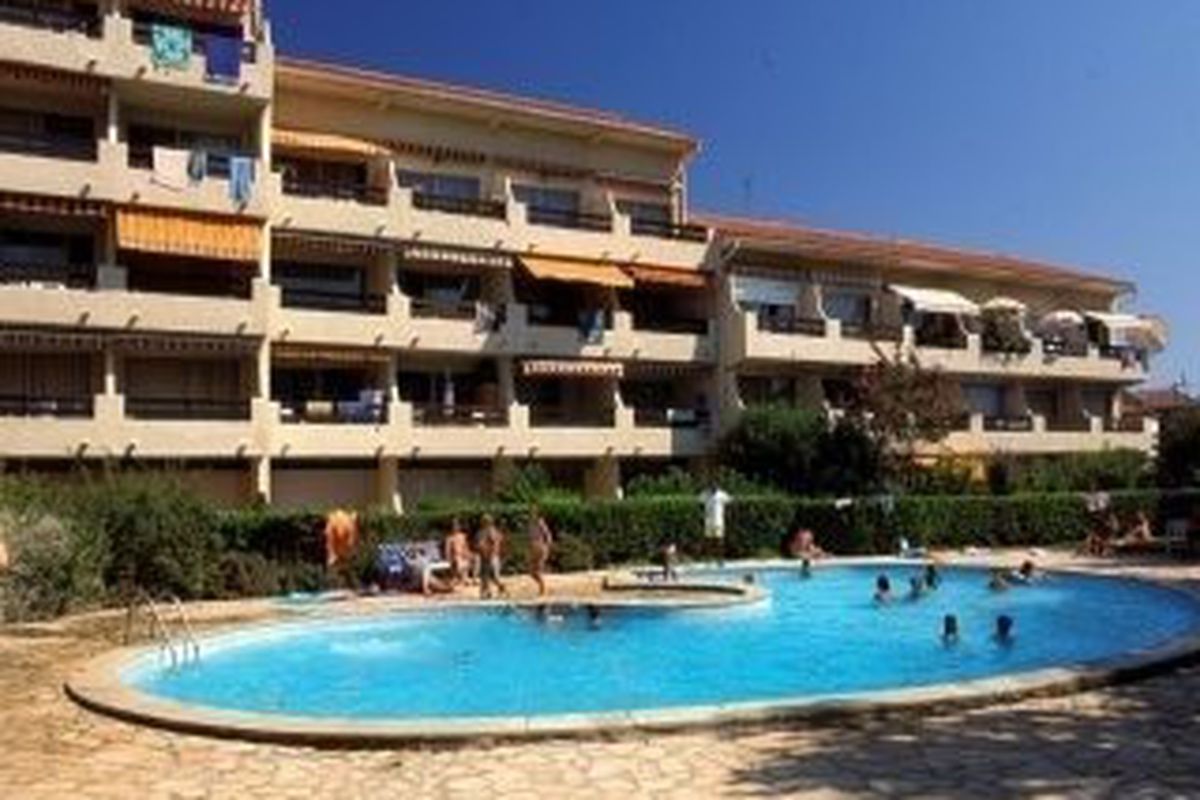 Appartement Lumineux avec Vue sur Piscine  Idéalement bien Situer - Le pre catalan