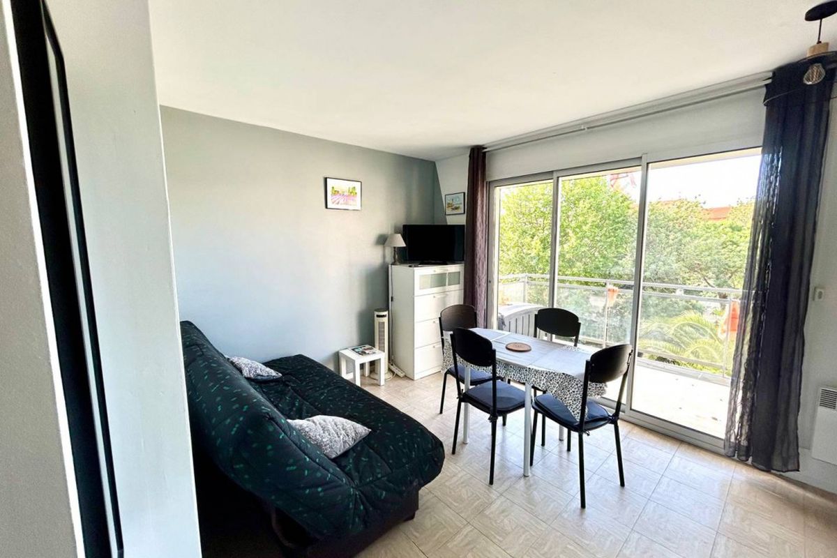 Studio Cabine Climatisé Pratique - Résidence Calme et Sécurisée - Le petit bois