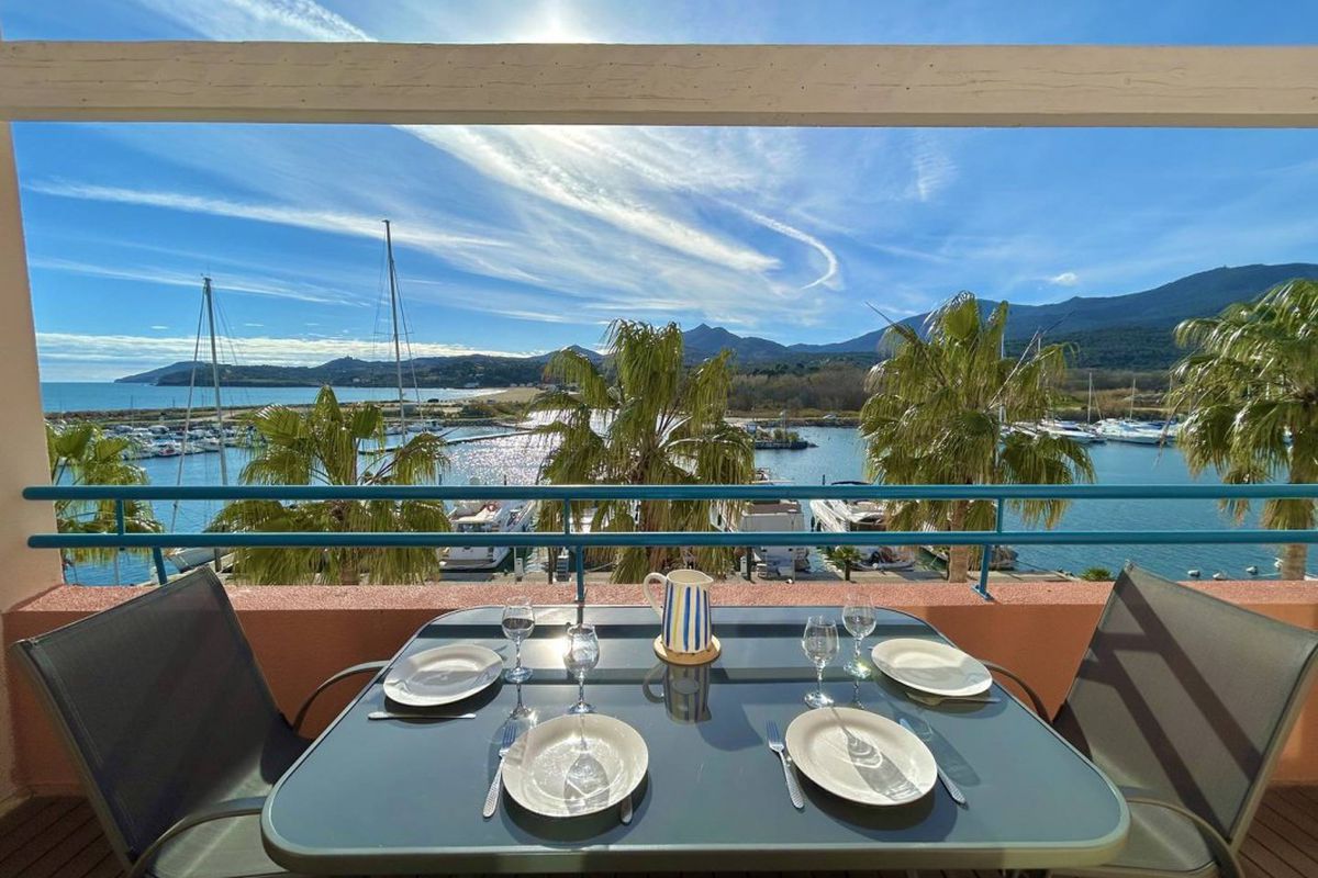 Superbe T2 Cabine climatisé à Argelès  Vue Mer, Port et Montagnes - Les villegiales du mole