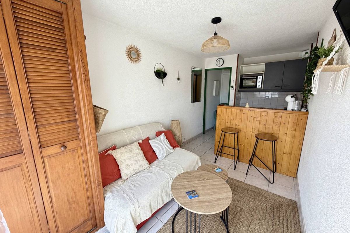 Appartement T2 lumineux avec vue sur piscine - Le clos catalan