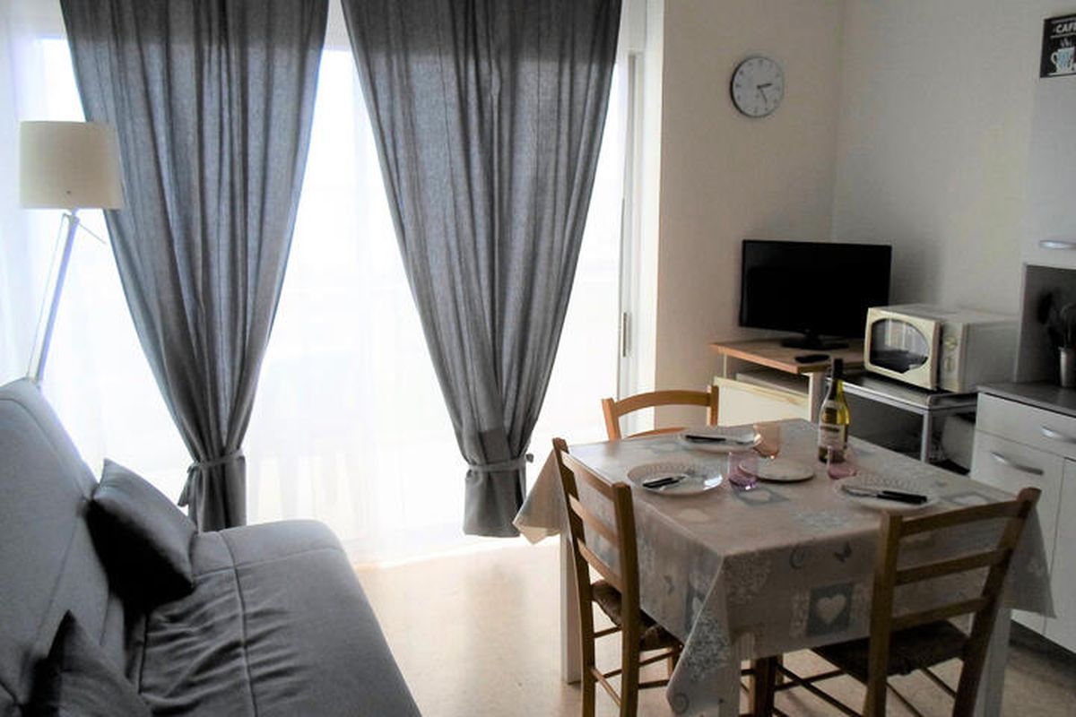 1 Pièce 4 Personnes