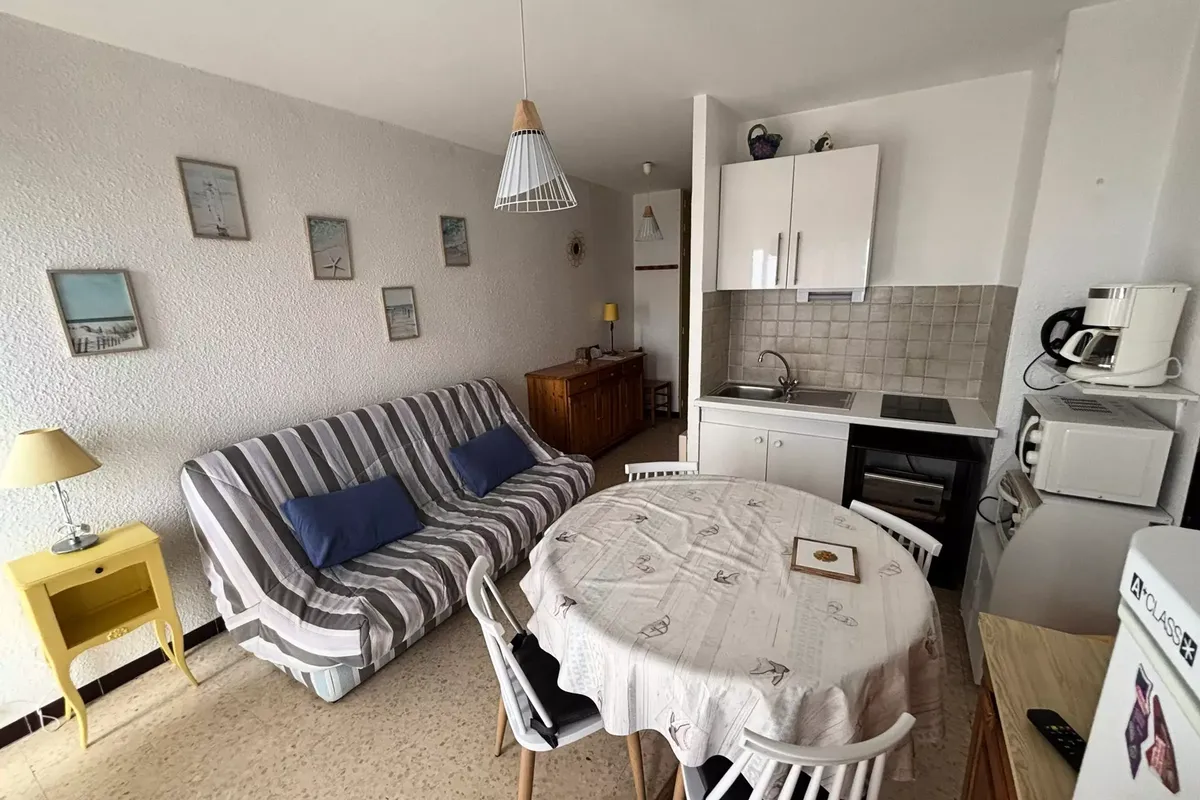 1 Pièce 4 Personnes