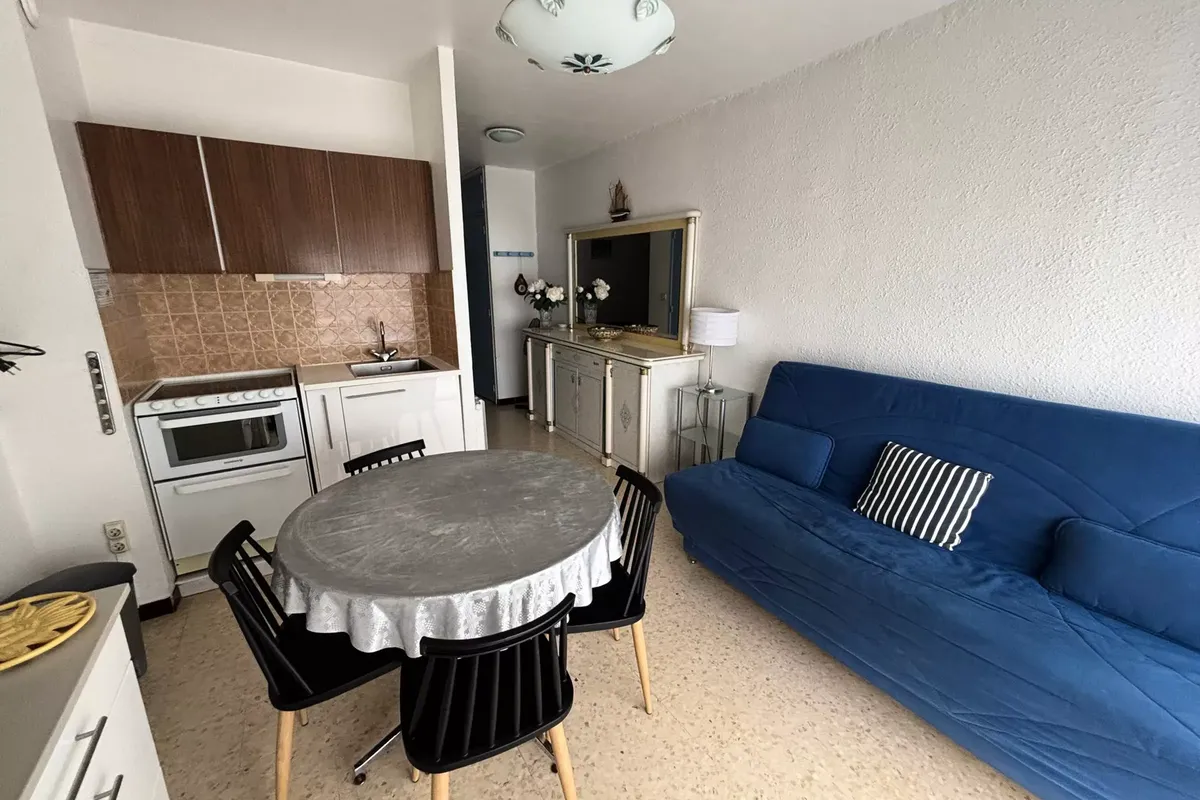 1 Pièce 4 Personnes