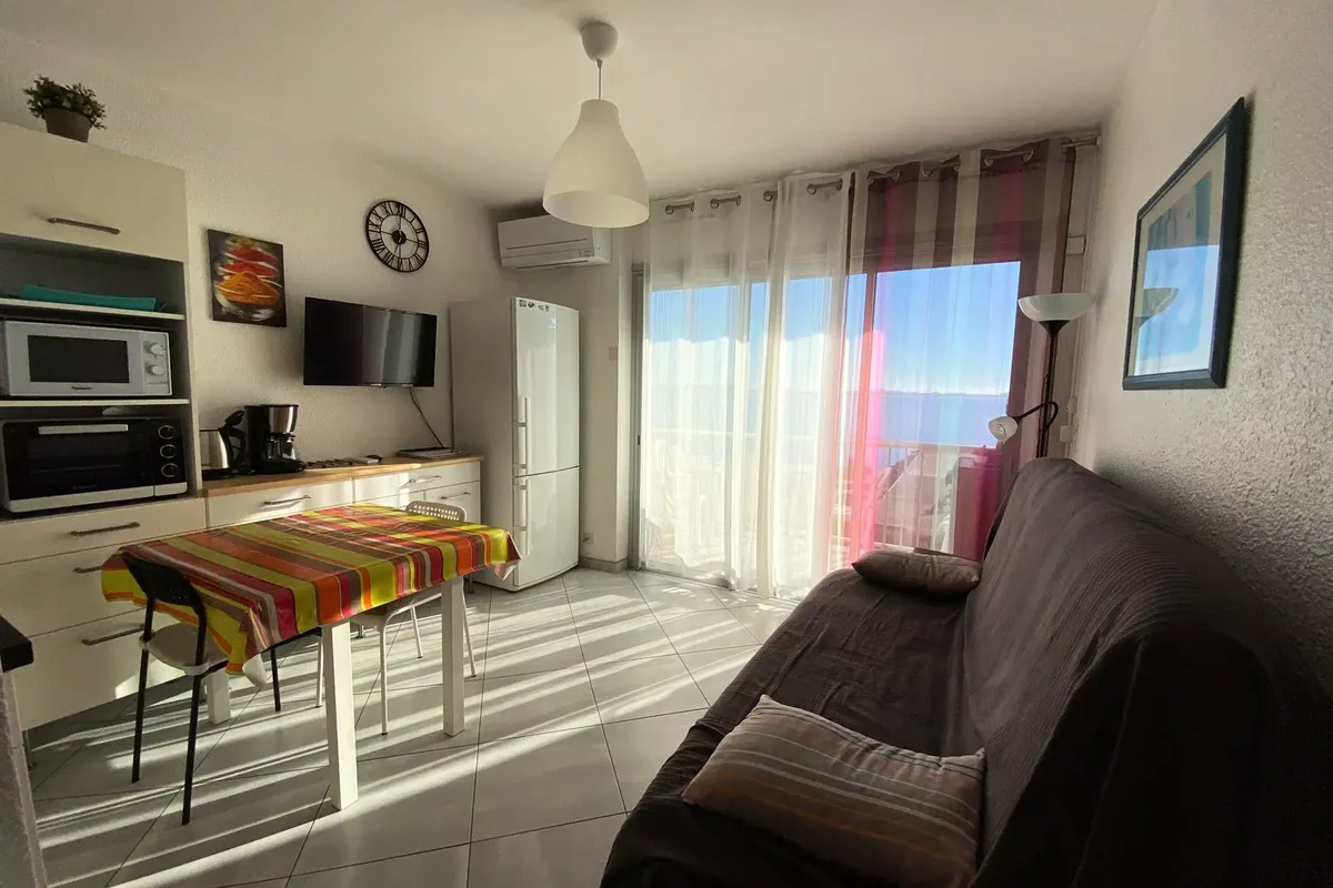 1 Pièce 4 Personnes