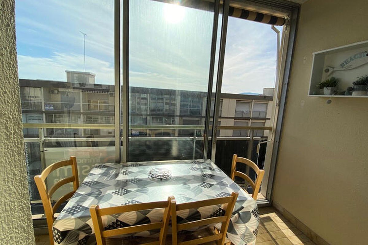 1 Pièce 4 Personnes