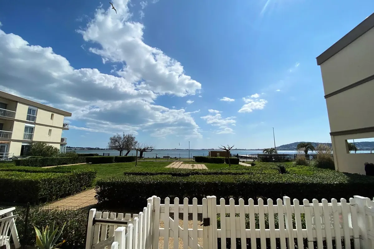 1 Pièce 4 Personnes