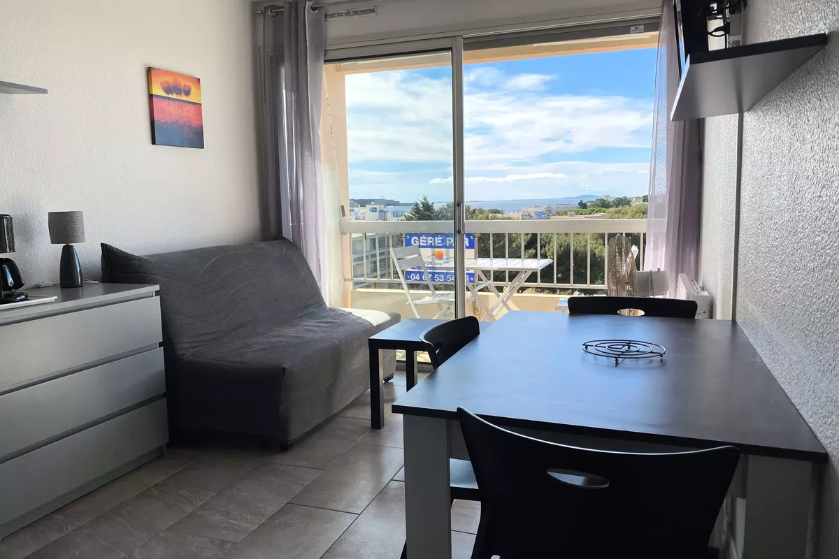 1 Pièce 4 Personnes