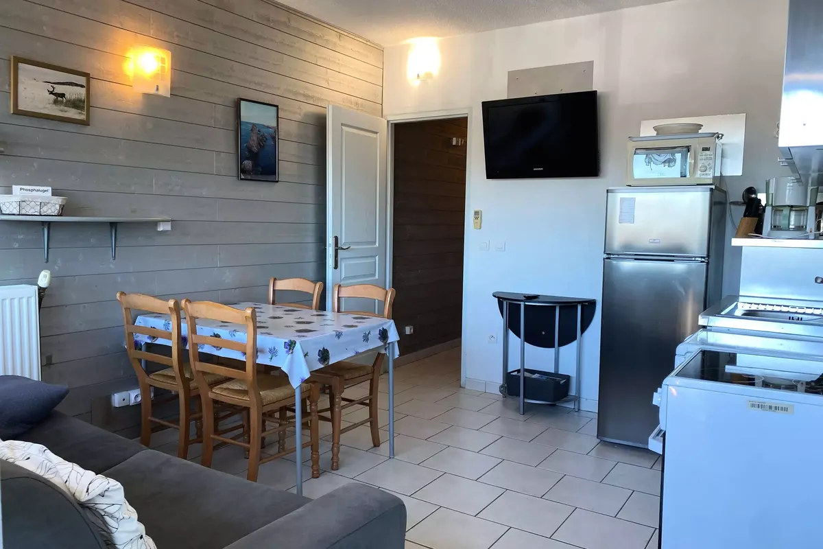 1 Pièce 4 Personnes