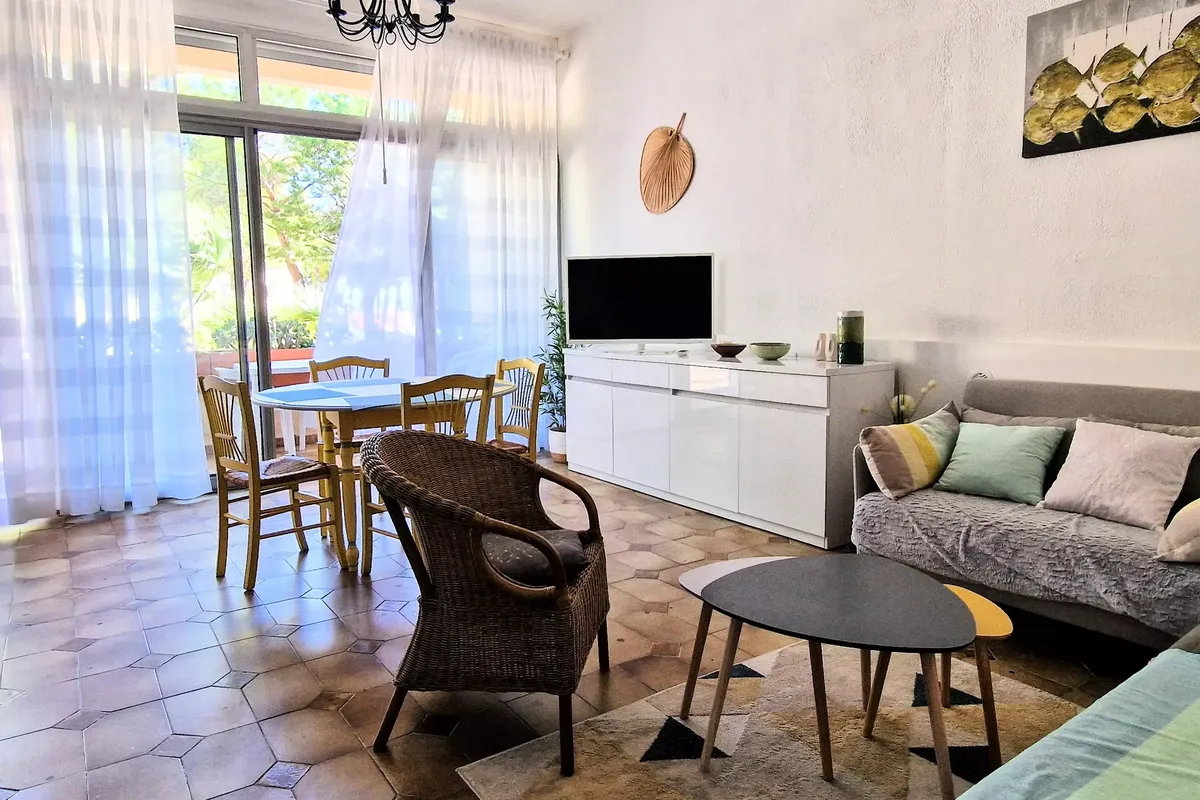 3 Pièces 6 Personnes