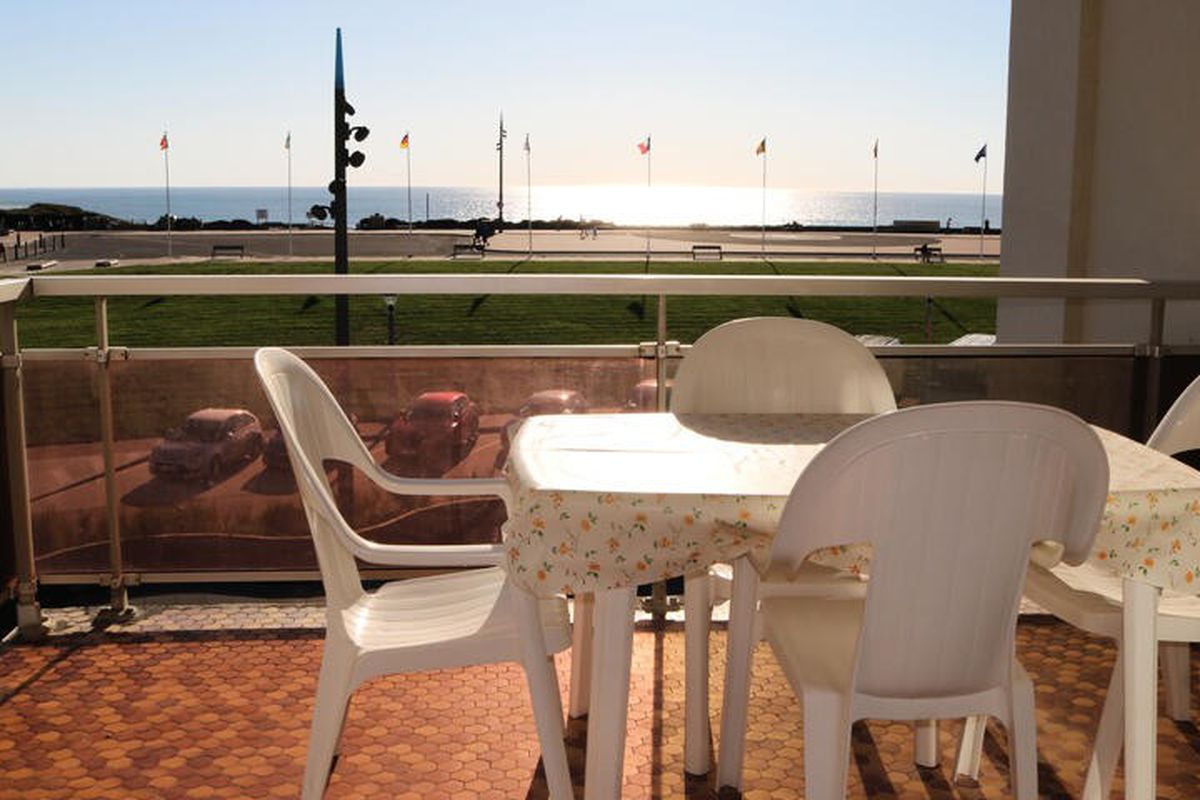 1 Pièce 4 Personnes