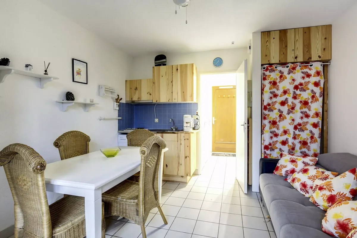 1 Pièce 4 Personnes